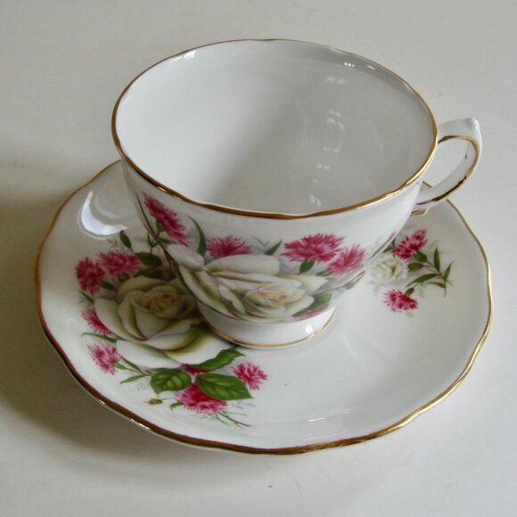 Vintage Bone China Teacup and Saucer White Rose Pink Flower Royal Vale Scalloped - Picture 4 of 8
